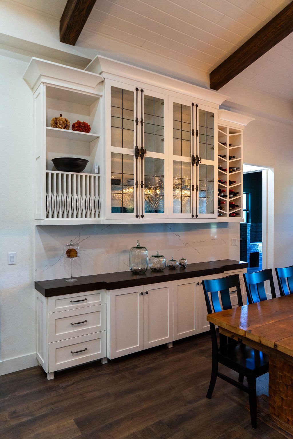 Modern farmhouse estate — interior, built by Great Oaks General Contractors