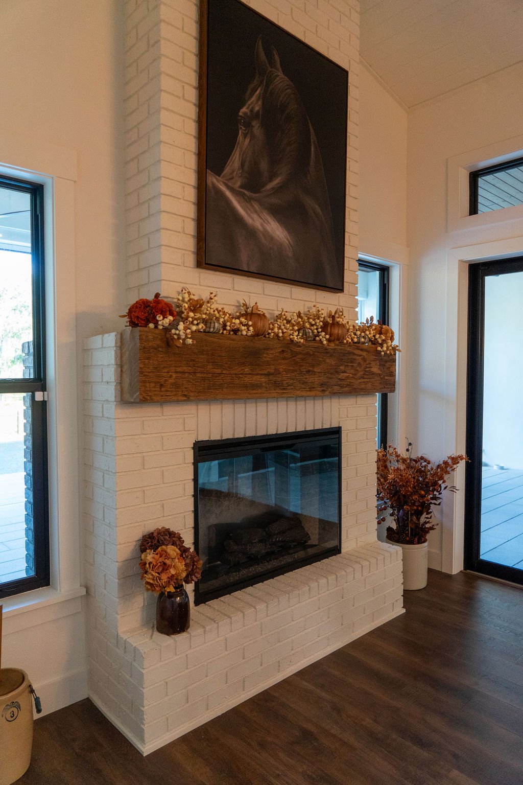 Modern farmhouse estate — interior, built by Great Oaks General Contractors