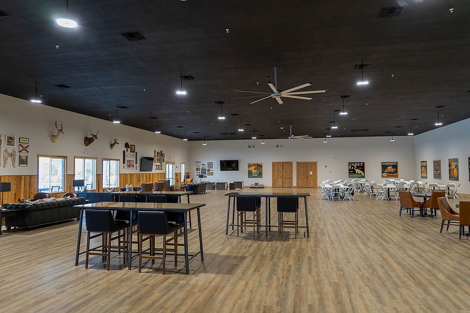 Resort clubhouse — interior, built by Great Oaks General Contractors