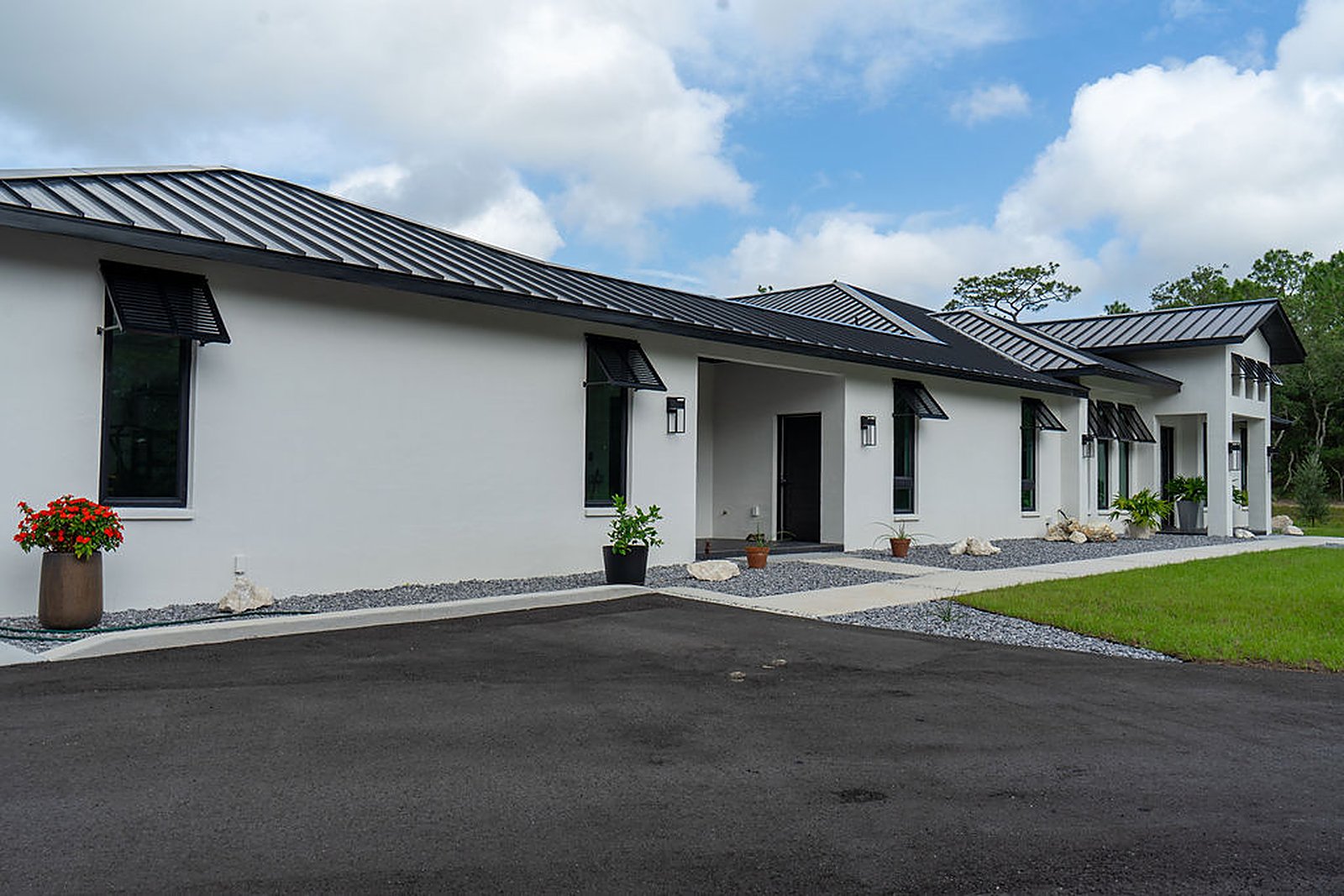 Contemporary residence — exterior, built by Great Oaks General Contractors