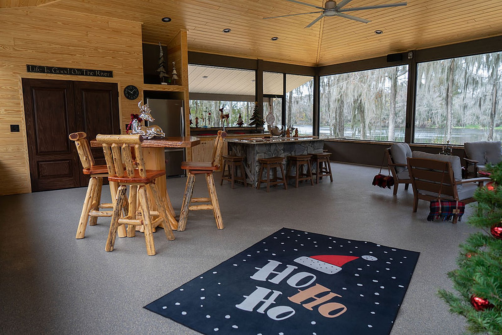 Outdoor living — interior, built by Great Oaks General Contractors